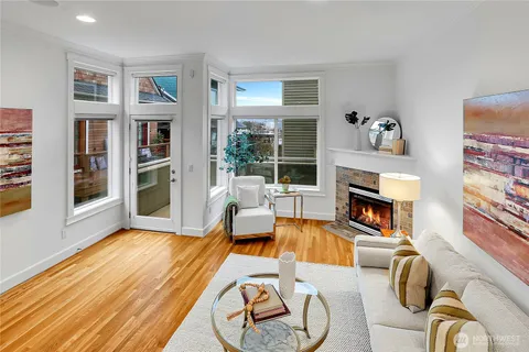 $995,000 | 815 2nd Avenue North, Unit A, Seattle, WA 98109