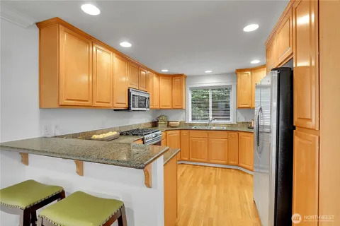 $995,000 | 815 2nd Avenue North, Unit A, Seattle, WA 98109