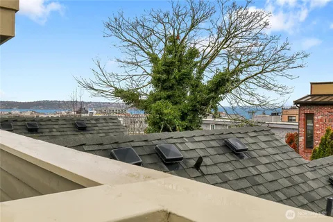 $995,000 | 815 2nd Avenue North, Unit A, Seattle, WA 98109