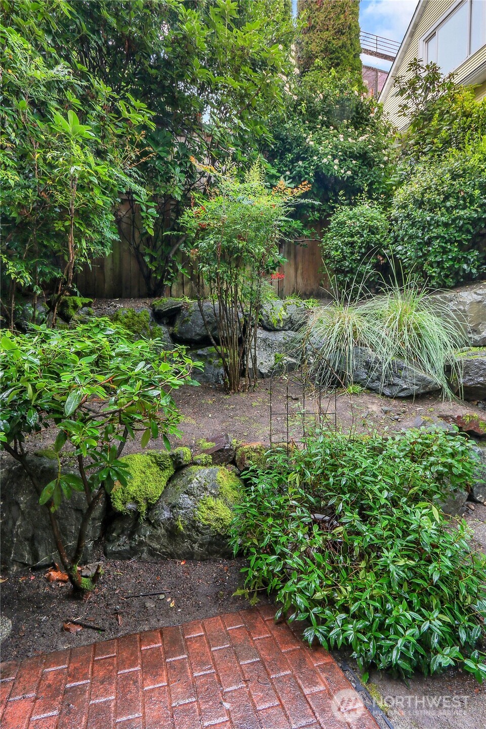 815 2nd Avenue North, Unit A Seattle, WA 98109 - Photo 8 of 35