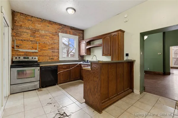 $120,000 | 235 Cherry Street, New Albany, IN 47150