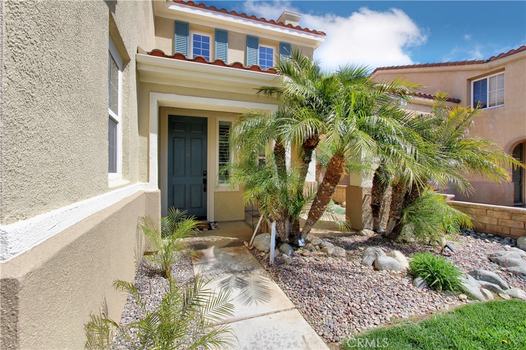 1442 Midnight Sun Drive Beaumont, CA 92223 - Photo 4 of 46 a house view with a outdoor space