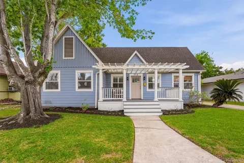 $875,000 | 918 East 14th Street, Houston, TX 77009