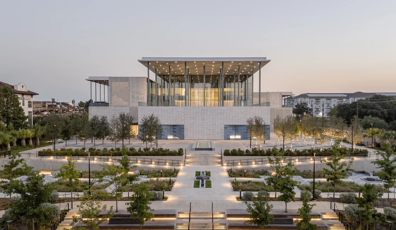 4526 Yoakum Boulevard Houston, TX 77006 - Photo 7 of 11 Enjoy convenient access to the new Ismaili Center Houston and nearby attractions.