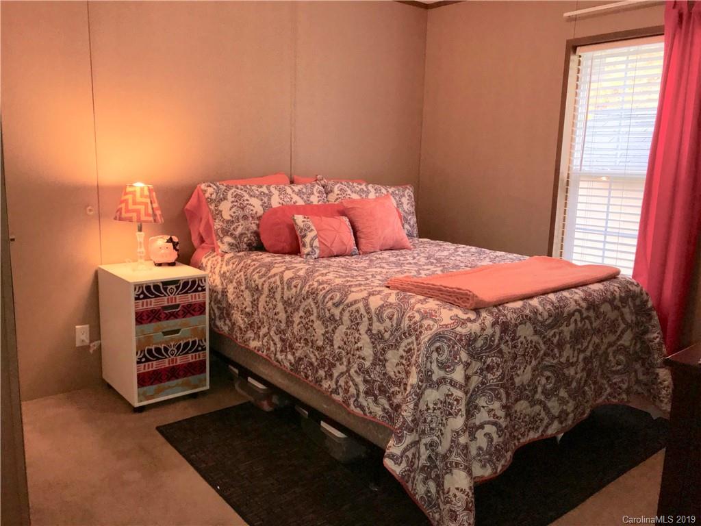 72 Lansing Road Waynesville, NC 28786 - Photo 12 of 36 Gallery Image 12