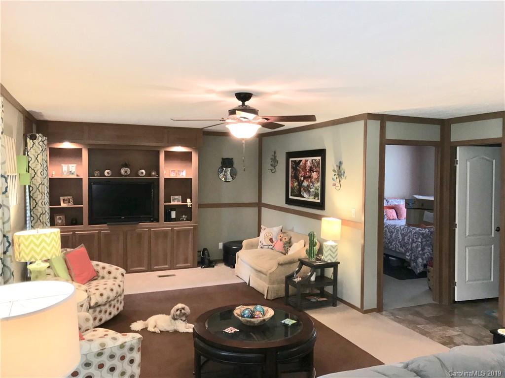 72 Lansing Road Waynesville, NC 28786 - Photo 4 of 36 Gallery Image 4