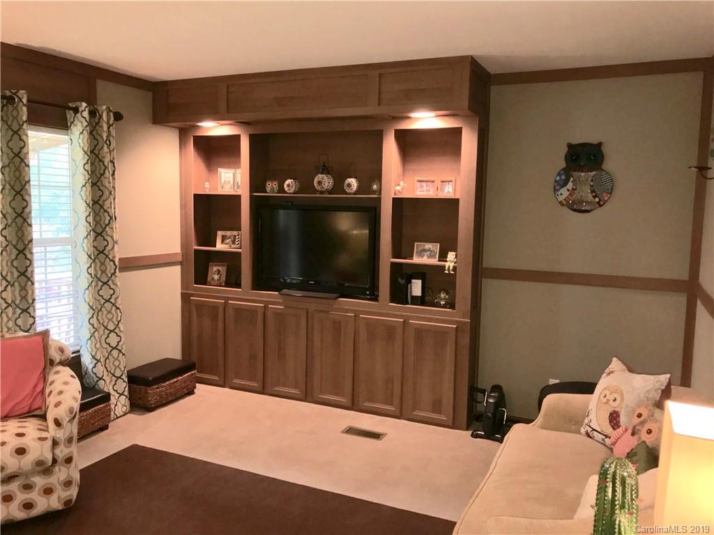 72 Lansing Road Waynesville, NC 28786 - Photo 7 of 36 Gallery Image 7