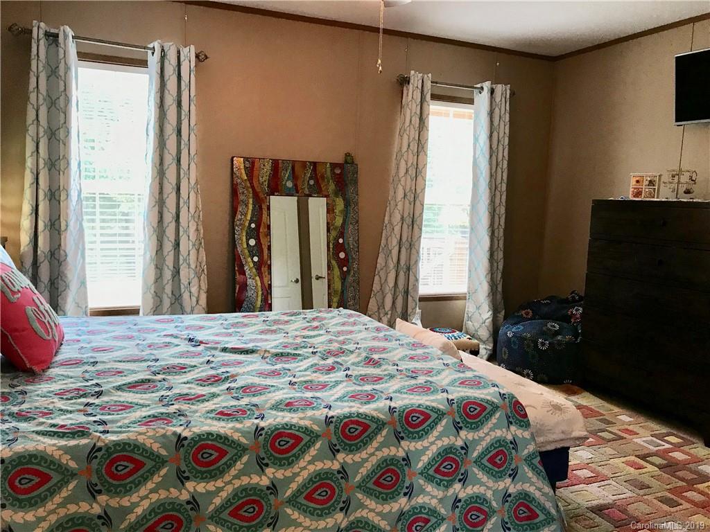 72 Lansing Road Waynesville, NC 28786 - Photo 10 of 36 Gallery Image 10