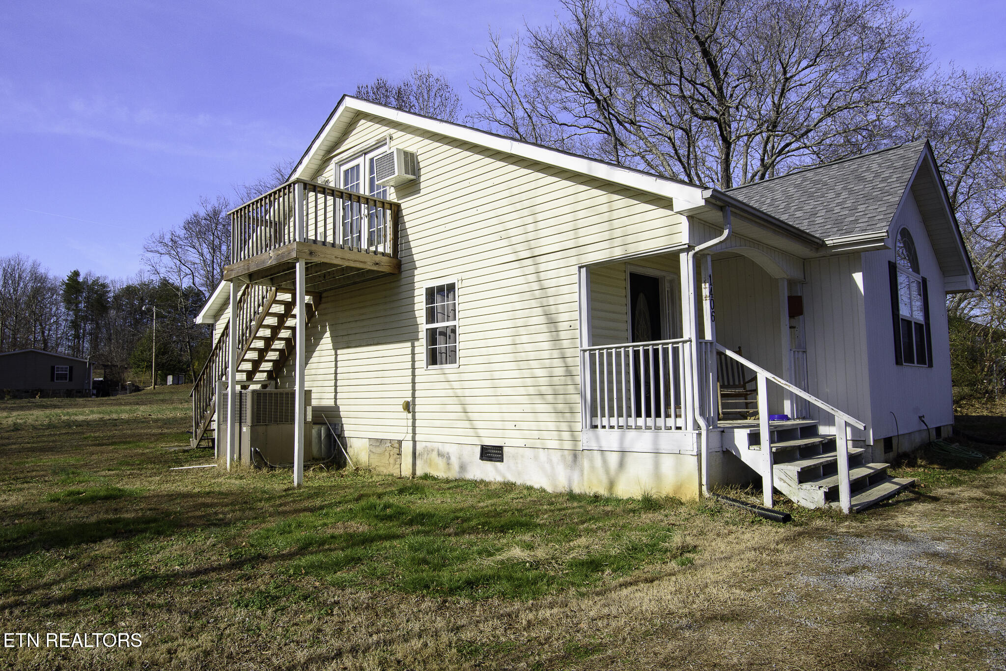 1406 Johnson Street Etowah, TN 37331 - Photo 2 of 6 Side