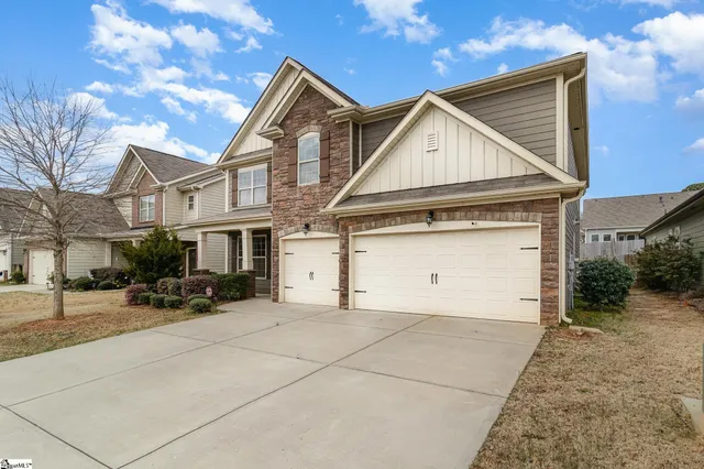 $487,400 | 215 Redmont Court, Simpsonville, SC 29680