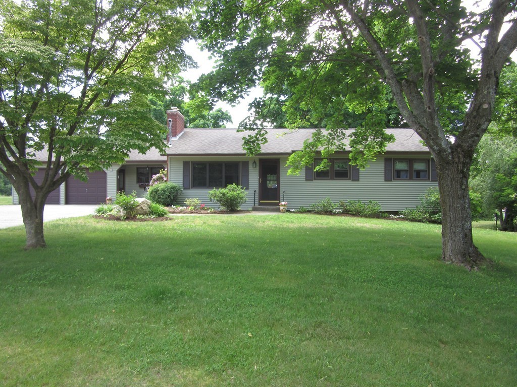 138 Rolling Acres Road Lunenburg, MA 01462 - Photo 1 of 12 Gallery Image 1