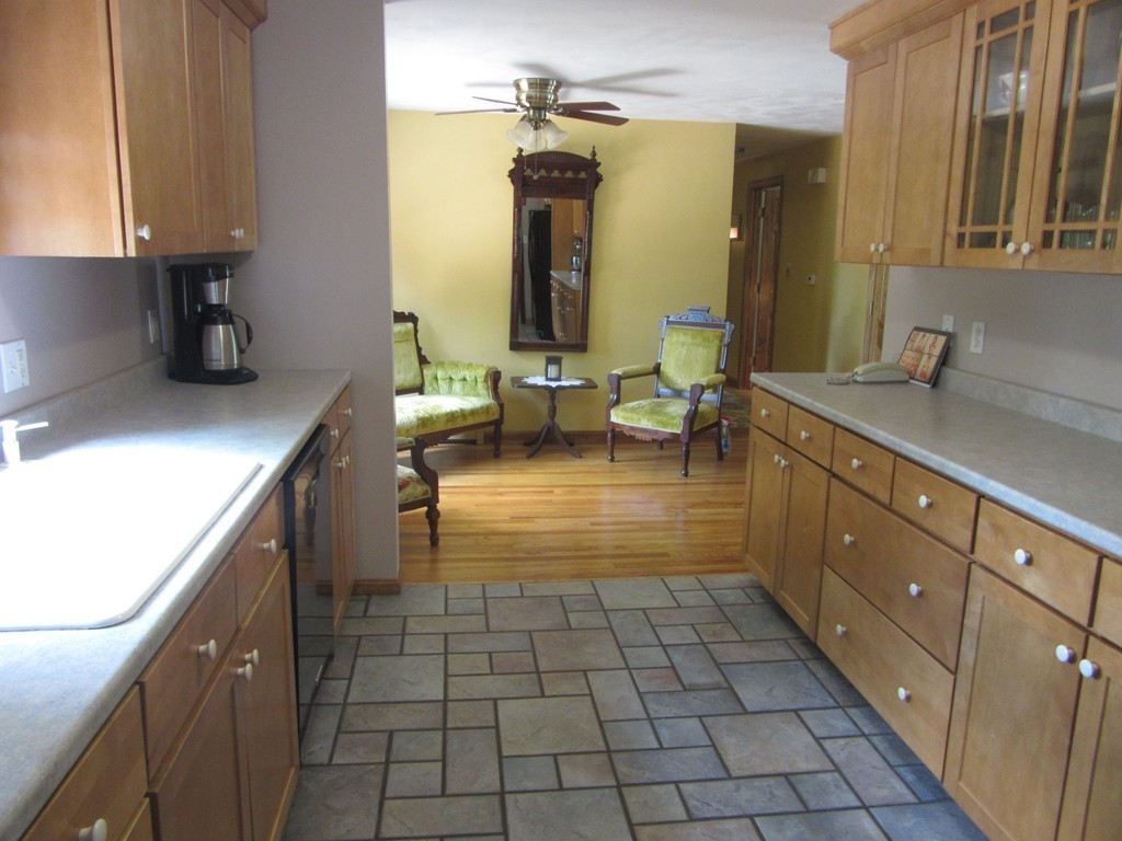 138 Rolling Acres Road Lunenburg, MA 01462 - Photo 4 of 12 Gallery Image 4