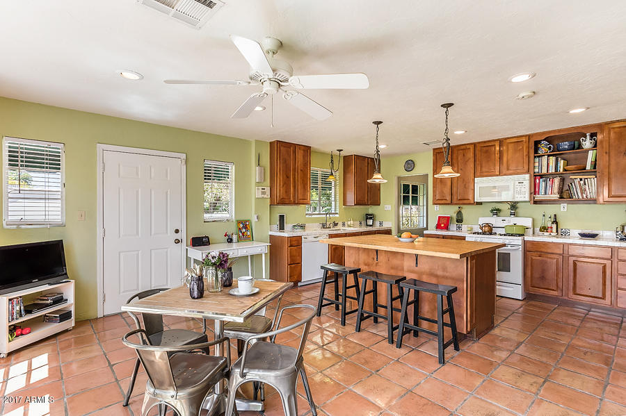 355 West Roma Avenue Phoenix, AZ 85013 - Photo 14 of 29 Kitchen / great room