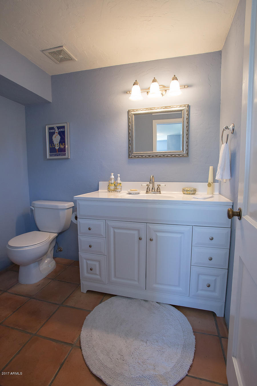 355 West Roma Avenue Phoenix, AZ 85013 - Photo 17 of 29 Half bath