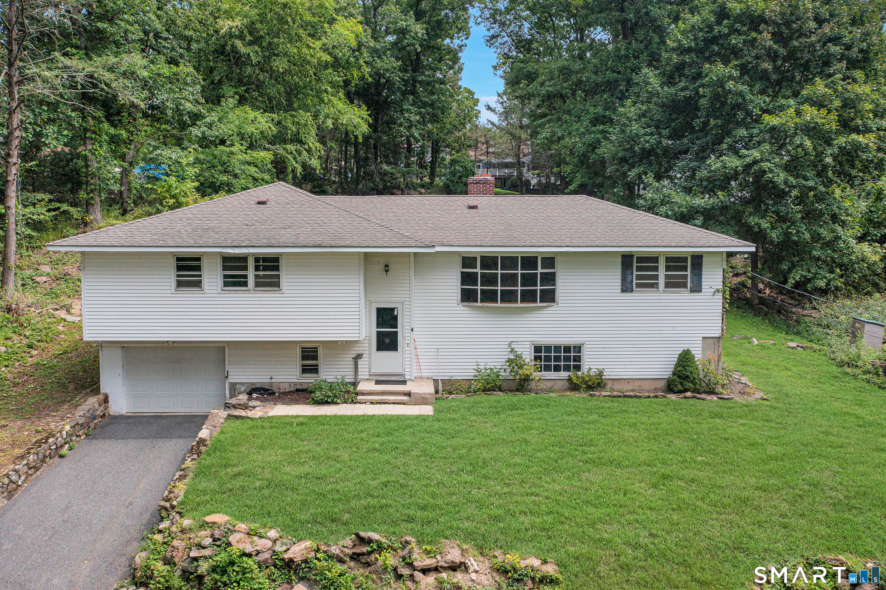 4 Musnug Road Danbury, CT 06811 - Photo 1 of 22 Gallery Image 1