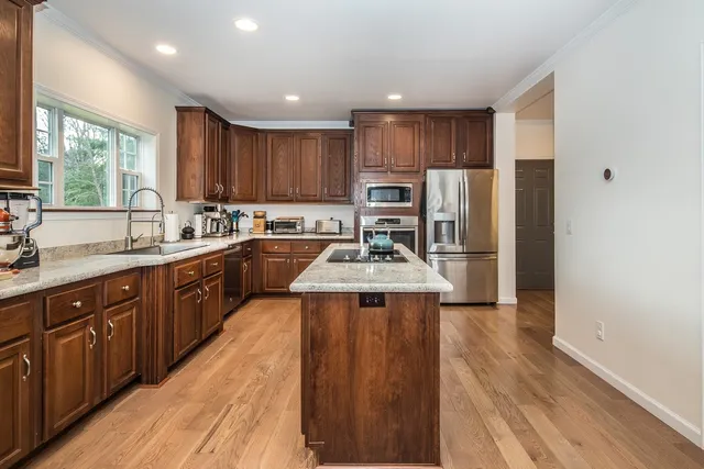 $649,000 | 731 Grover Drive, Rutland Town, VT 05701