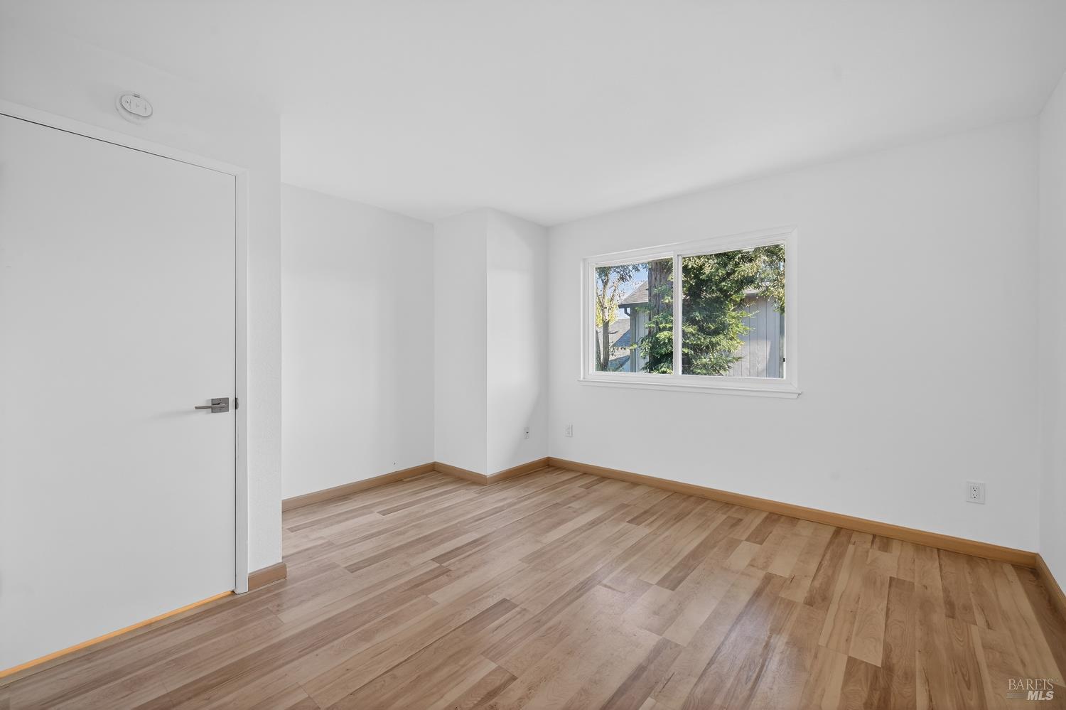 305 Westmont Place Santa Rosa, CA 95401 - Photo 17 of 31 Primary Bedroom