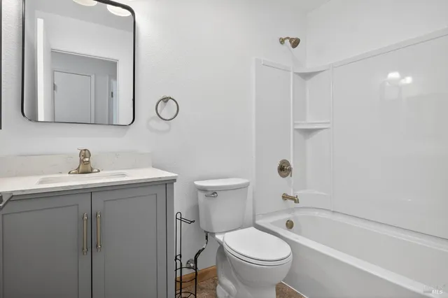 $405,000 | 305 Westmont Place, Santa Rosa, CA 95401