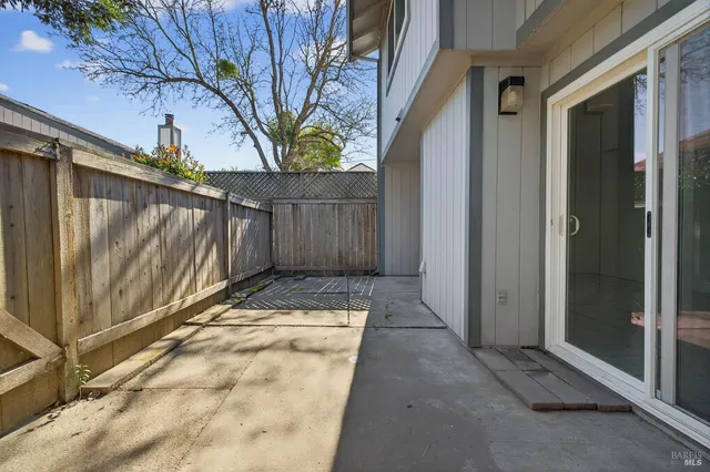 $405,000 | 305 Westmont Place, Santa Rosa, CA 95401