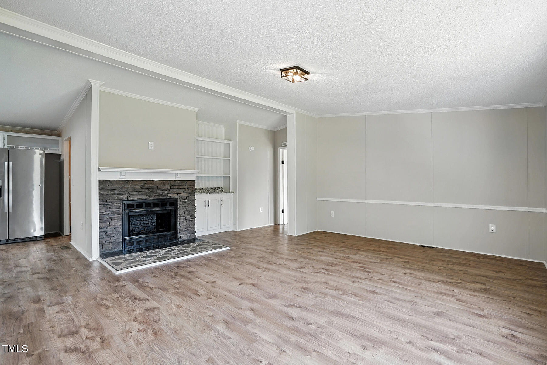 106 Loop Road Raeford, NC 28376 - Photo 9 of 37 Living Room