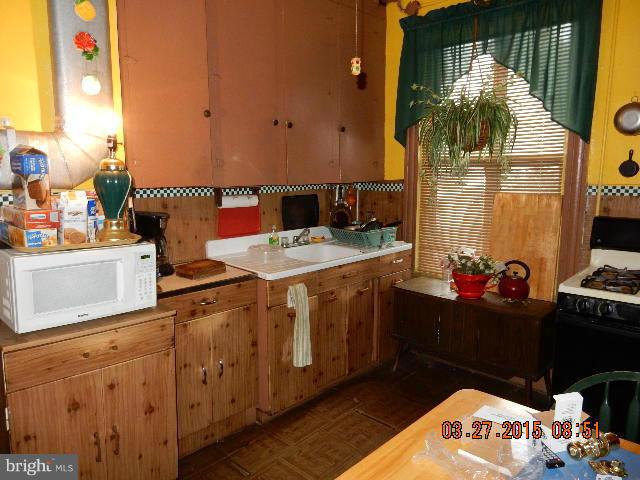 3541 Old York Road Baltimore, MD 21218 - Photo 6 of 13 Kitchen
