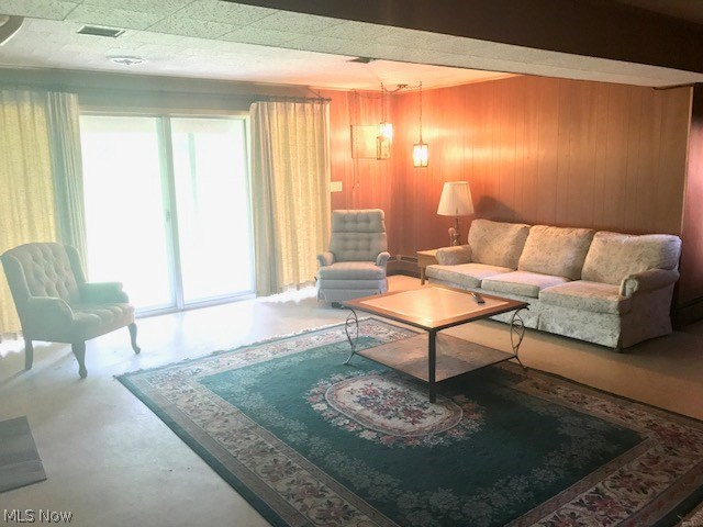 58 Warner Road Southeast Hubbard, OH 44425 - Photo 16 of 29 Gallery Image 16