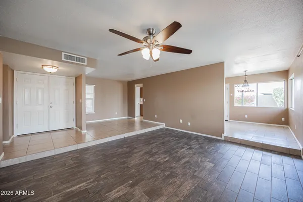 $2,295 | 3434 West Kings Avenue, Phoenix, AZ 85053