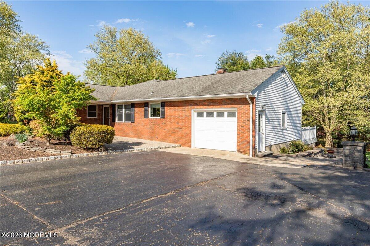 29 Centerville Road Holmdel, NJ 07733 - Photo 4 of 53 48-3V0A3819