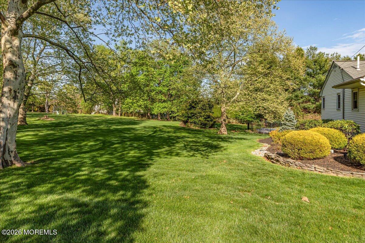 29 Centerville Road Holmdel, NJ 07733 - Photo 6 of 53 58-3V0A3829