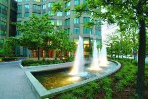 $2,080 | 400 North LaSalle Drive, Unit 3203, Chicago, IL 60654