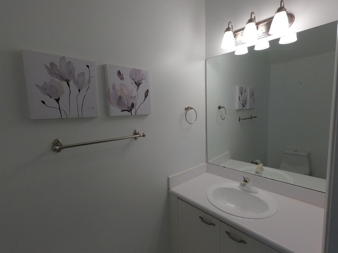 2223 Pasadena Way Weston, FL 33327 - Photo 11 of 21 Half bath
