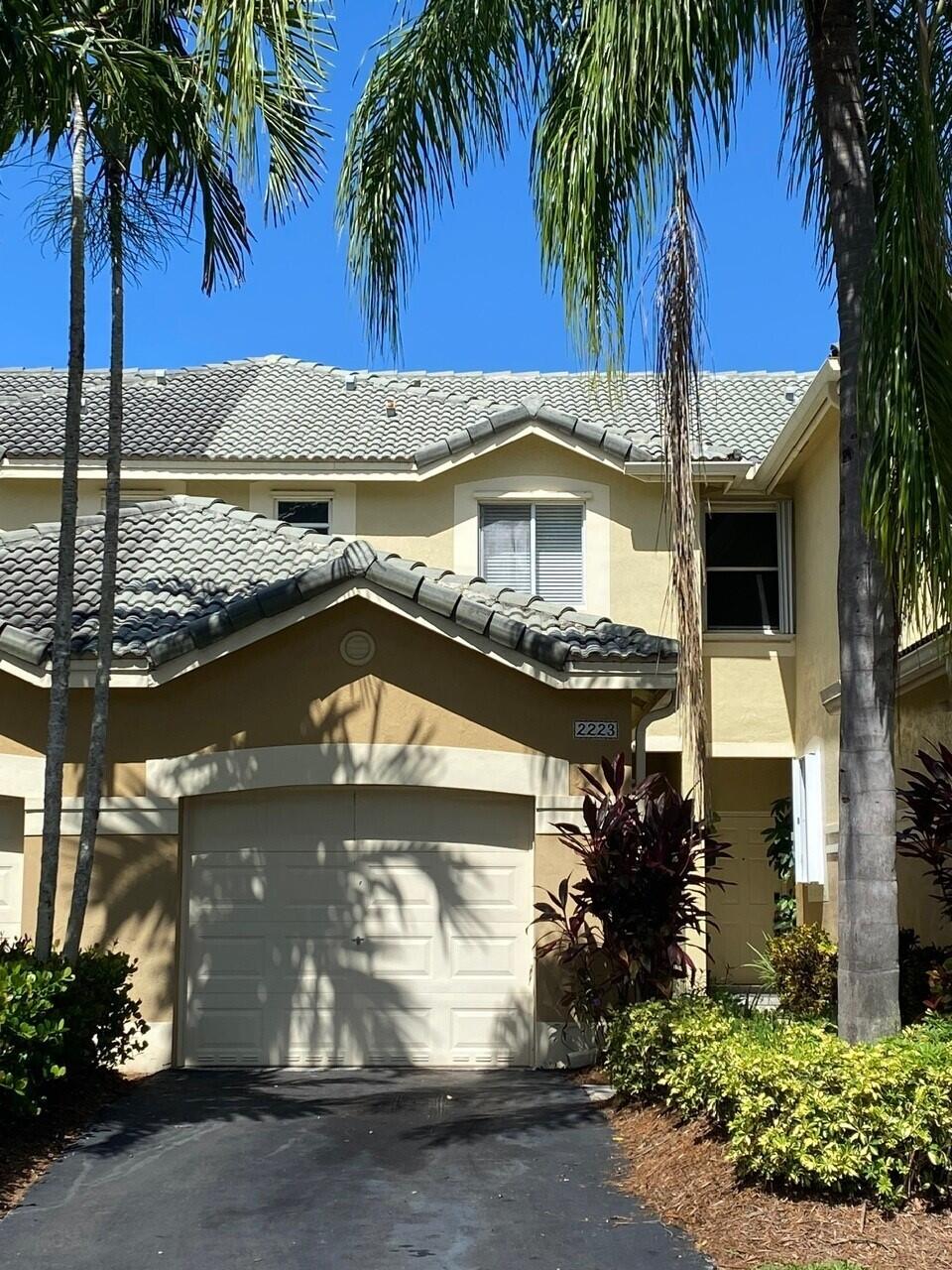 2223 Pasadena Way Weston, FL 33327 - Photo 3 of 21 front