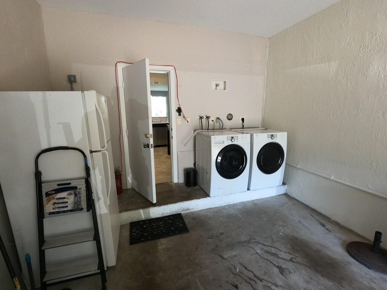 2223 Pasadena Way Weston, FL 33327 - Photo 10 of 21 garage 2