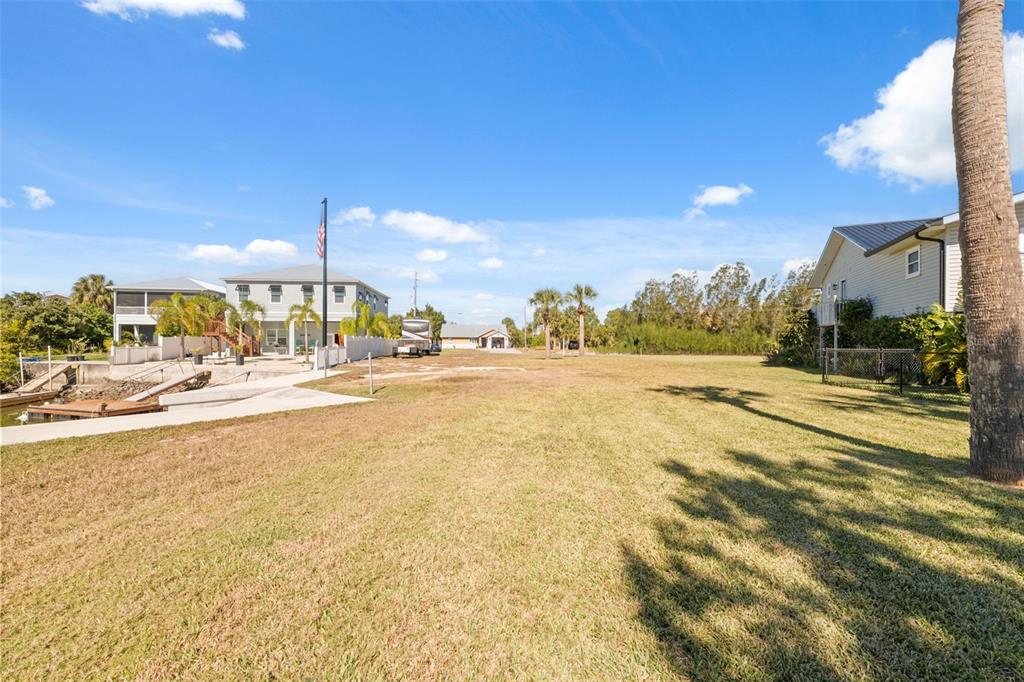 3616 Flamingo Boulevard Spring Hill, FL 34607 - Photo 9 of 35 a view of a basket ball ground