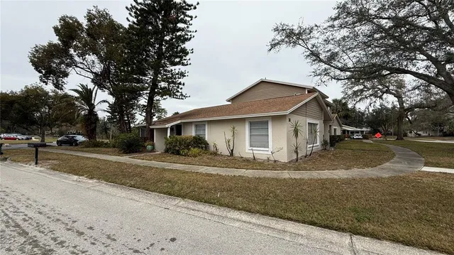 $1,995 | 14731 Pine Glen Circle, Lutz, FL 33559