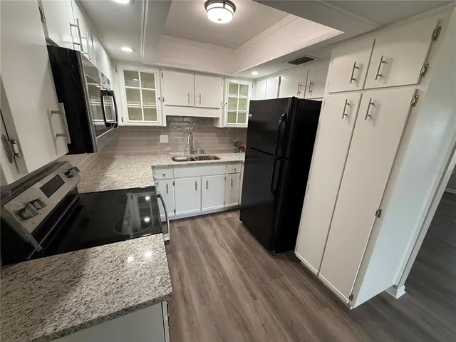 $1,995 | 14731 Pine Glen Circle, Lutz, FL 33559