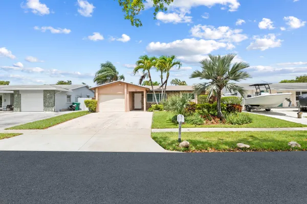 $4,400 | 313 Southeast 4th Terrace, Dania Beach, FL 33004