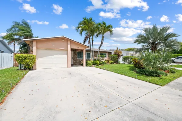 $4,400 | 313 Southeast 4th Terrace, Dania Beach, FL 33004