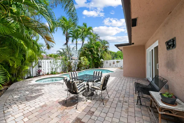 $4,400 | 313 Southeast 4th Terrace, Dania Beach, FL 33004