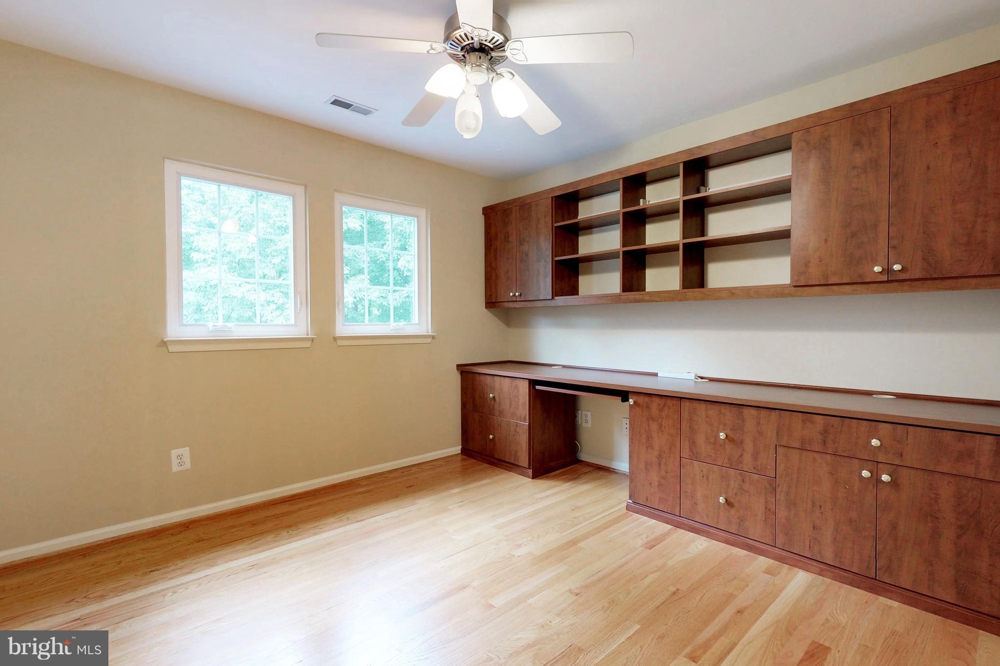 14408 Clubhouse Road Gainesville, VA 20155 - Photo 24 of 30 built-in office