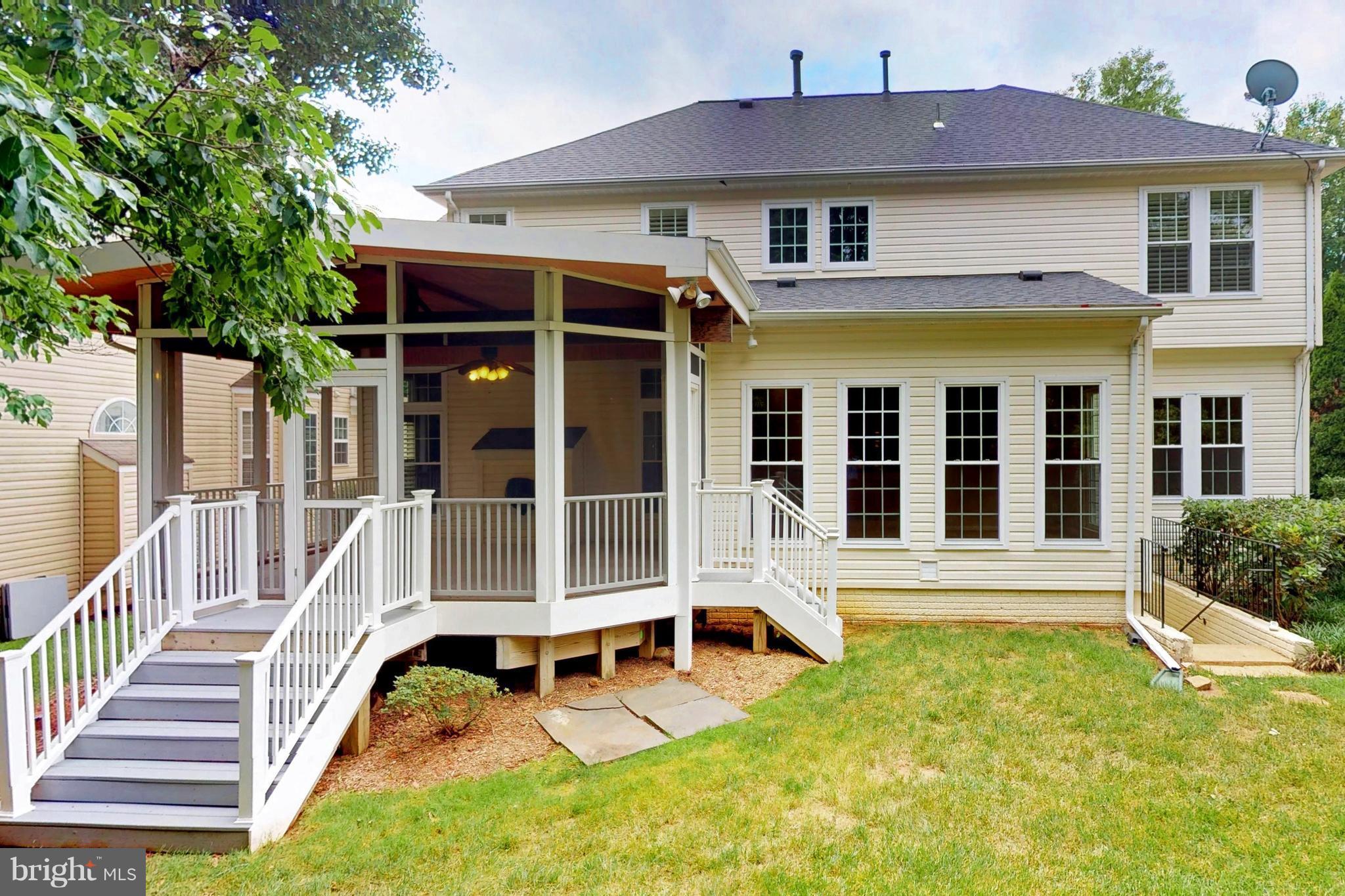 14408 Clubhouse Road Gainesville, VA 20155 - Photo 4 of 30 Exterior (Rear)