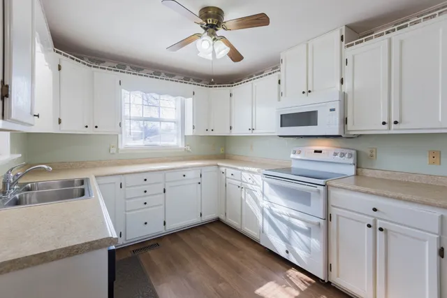 $349,900 | 2541 Spring Street, Pleasant View, TN 37146