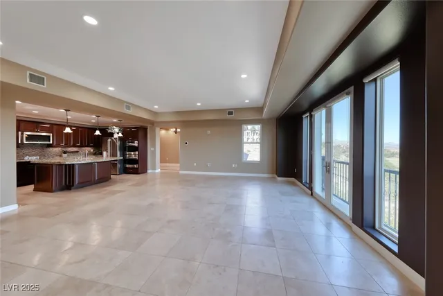 $3,300 | 64 Strada Principale, Unit 405, Henderson, NV 89011