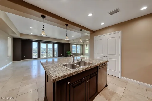 $3,300 | 64 Strada Principale, Unit 405, Henderson, NV 89011
