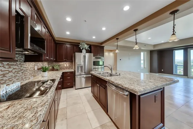 $3,300 | 64 Strada Principale, Unit 405, Henderson, NV 89011