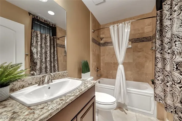 $3,150 | 64 Strada Principale, Unit 405, Henderson, NV 89011