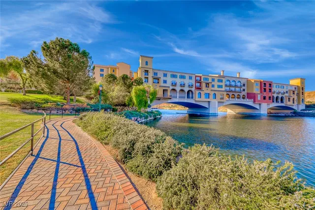 $3,300 | 64 Strada Principale, Unit 405, Henderson, NV 89011