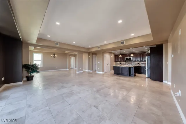$3,300 | 64 Strada Principale, Unit 405, Henderson, NV 89011