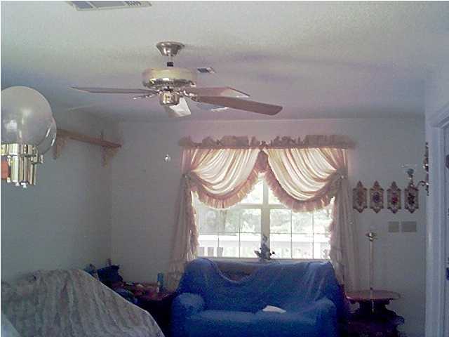 933 Broxson Road Holt, FL 32564 - Photo 4 of 22 Gallery Image 4