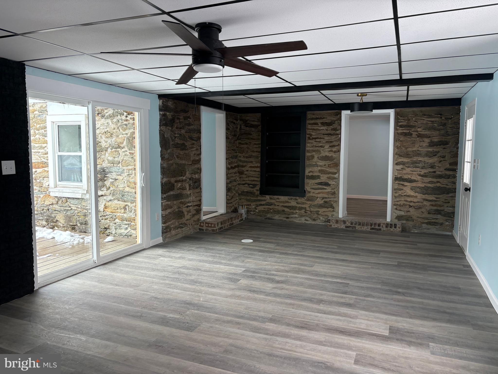 9446-9448 East Springfield Road Seven Valleys, PA 17360 - Photo 17 of 27